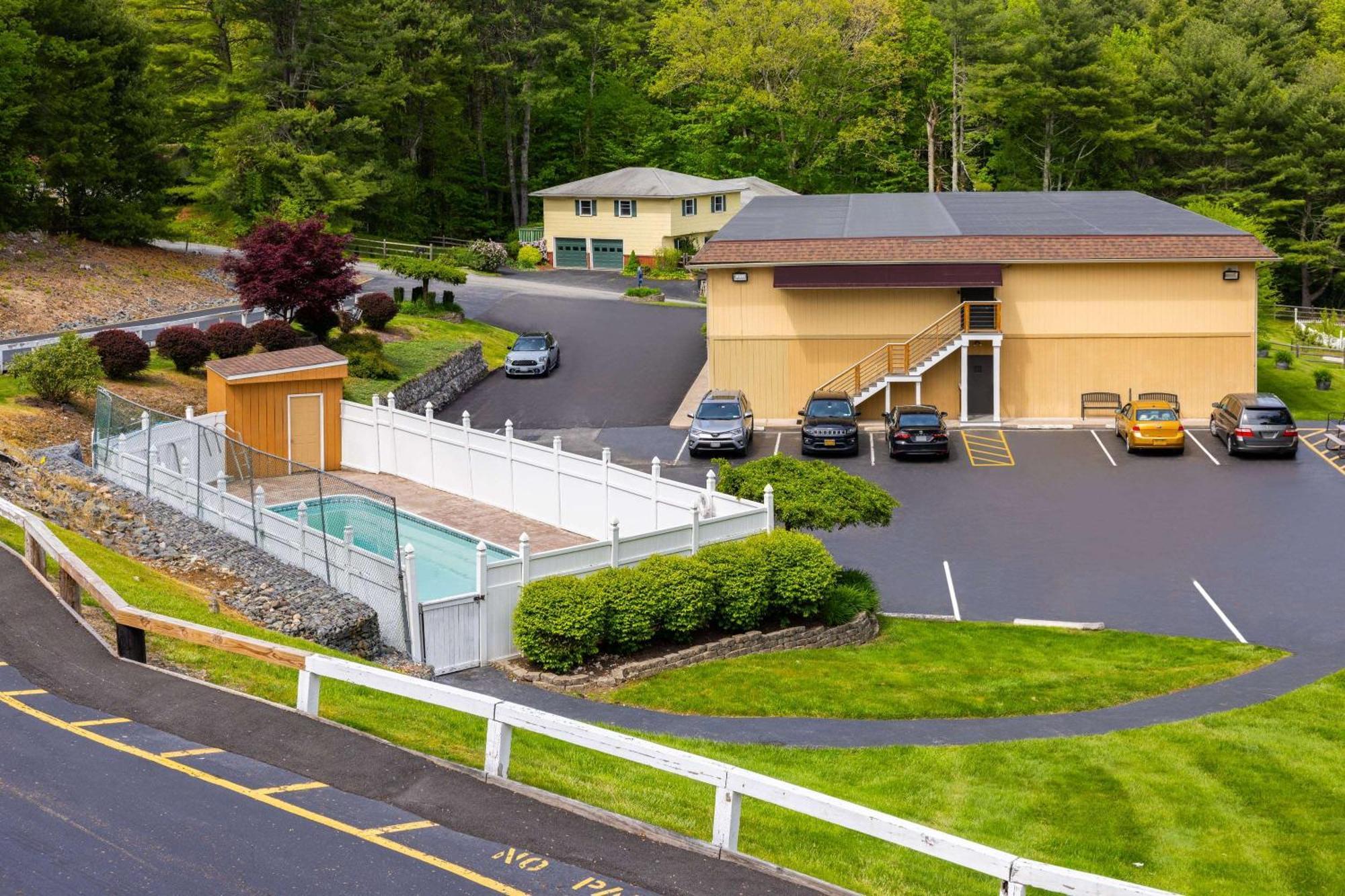 Days Inn By Wyndham Wurtsboro Eksteriør bilde